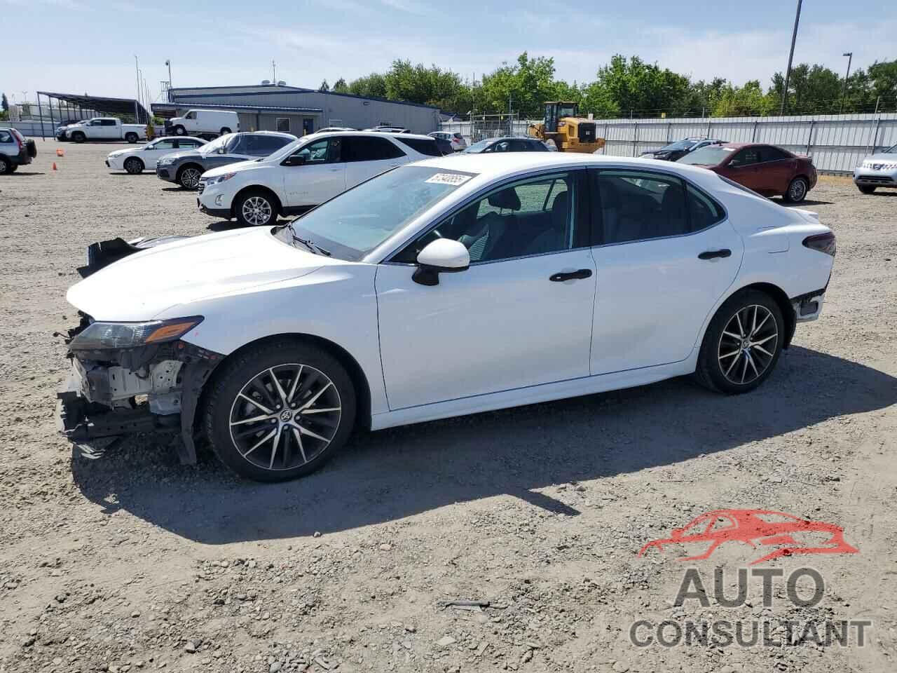 TOYOTA CAMRY 2021 - 4T1G11AKXMU551354
