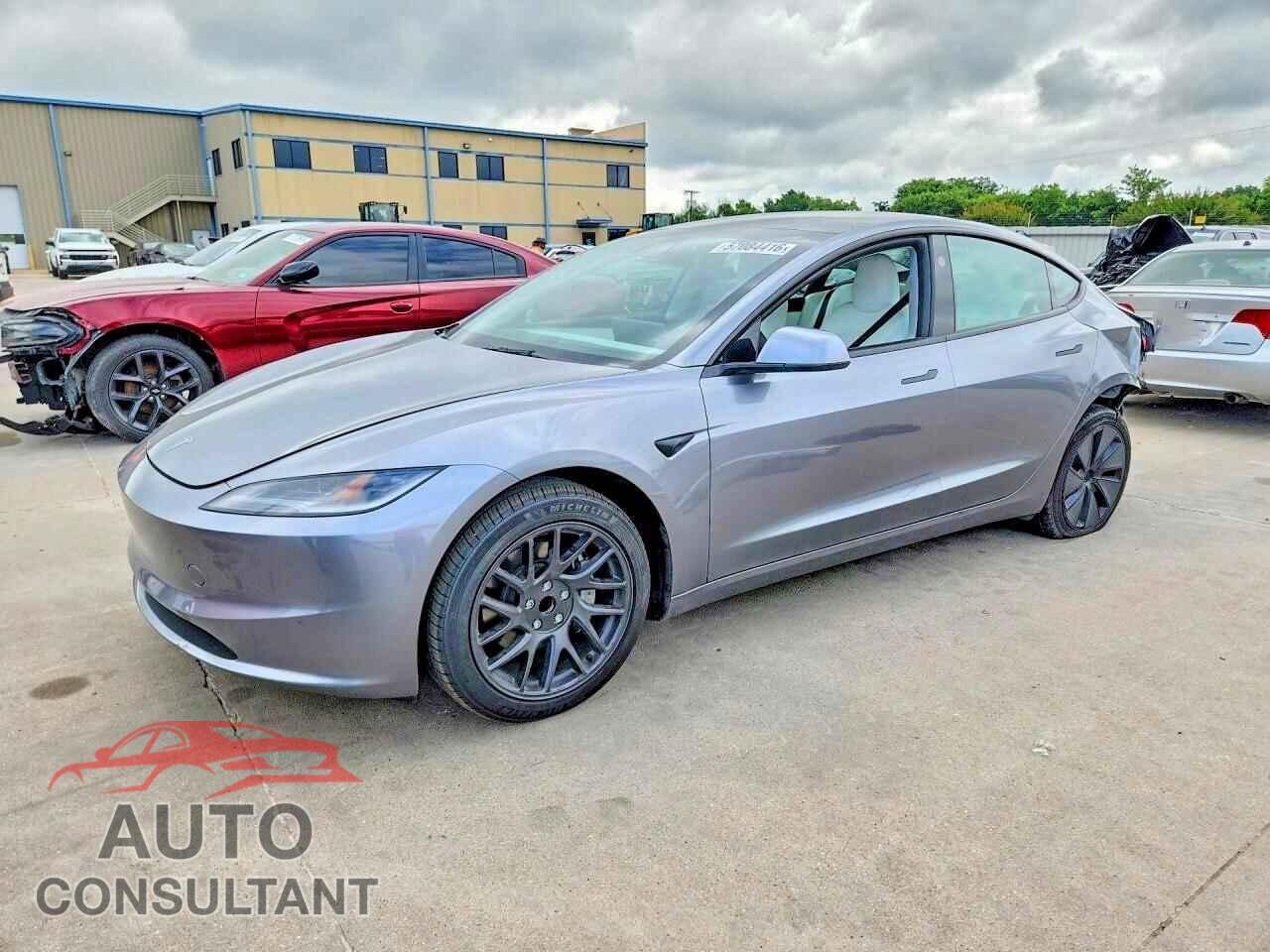 TESLA MODEL 3 2025 - 5YJ3E1EA5SF904274
