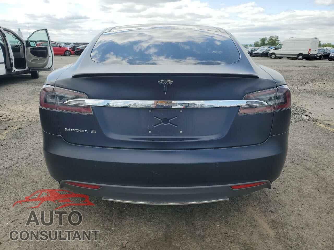 TESLA MODEL S 2015 - 5YJSA1H28FF088730