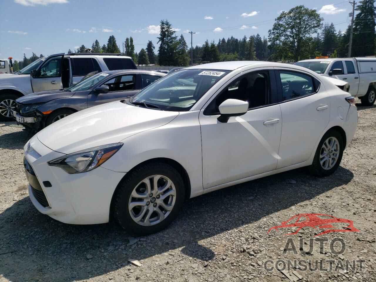 TOYOTA YARIS 2017 - 3MYDLBYV8HY159047