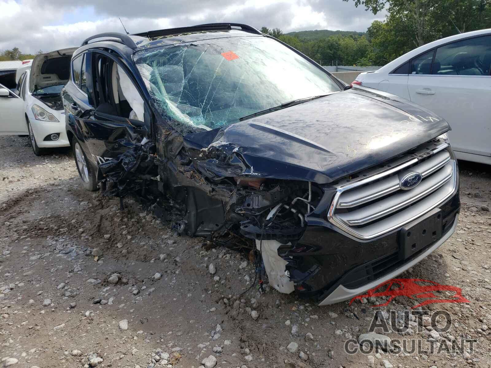 FORD ESCAPE 2018 - 1FMCU9GD3JUD11555
