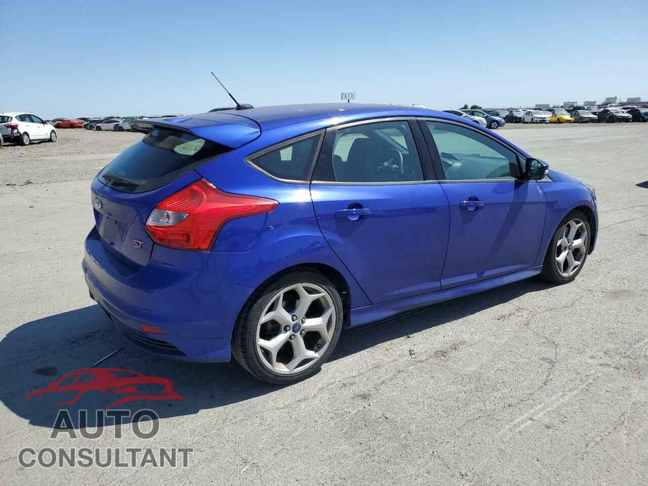 FORD FOCUS 2013 - 1FADP3L94DL312972
