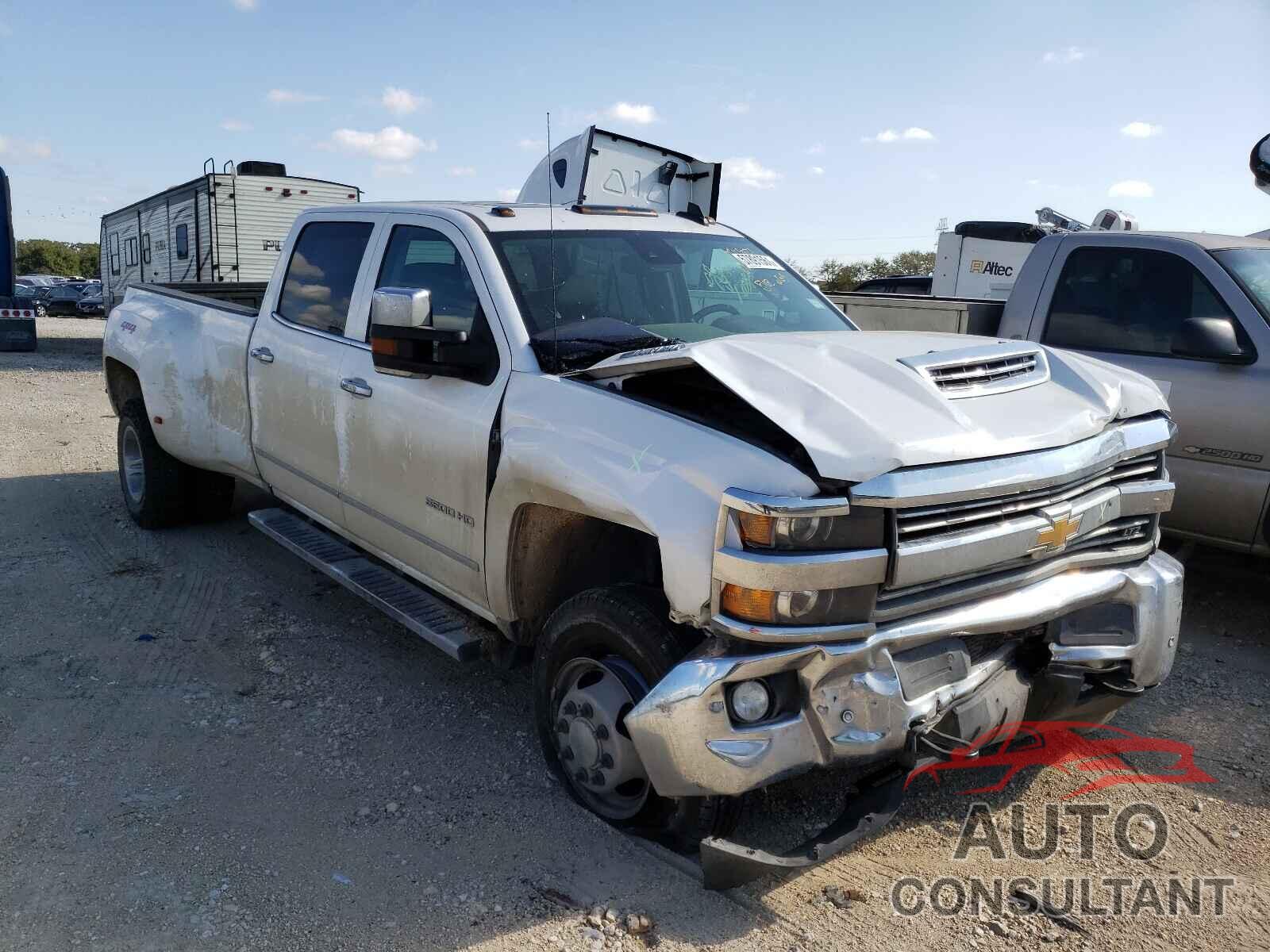 CHEVROLET SILVERADO 2019 - 1GC4KXEY7KF144017