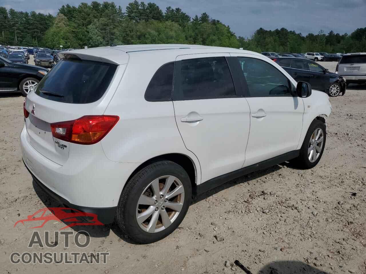 MITSUBISHI OUTLANDER 2015 - 4A4AR3AU4FE013500
