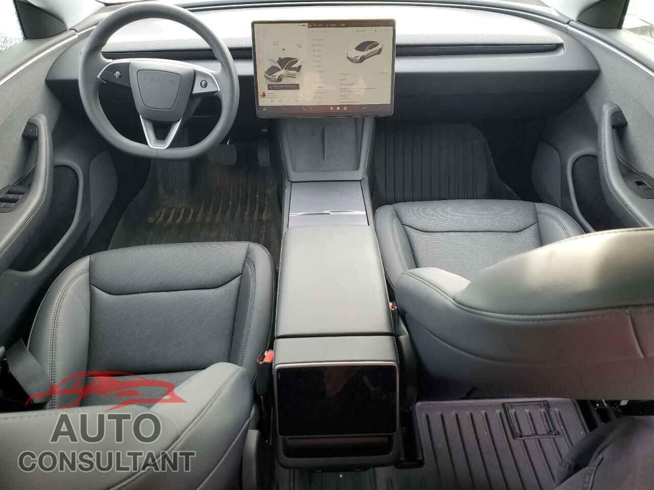 TESLA MODEL 3 2024 - 5YJ3E1EA0RF830904