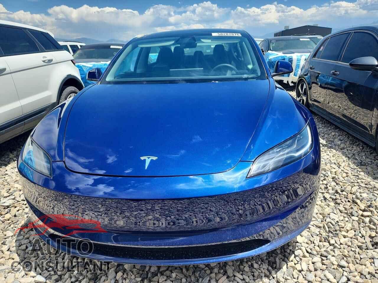 TESLA MODEL 3 2018 - 5YJ3E1EB6JF100928