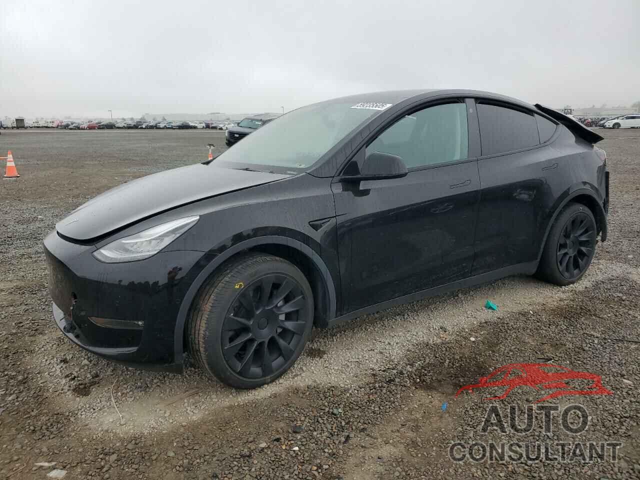 TESLA MODEL Y 2021 - 5YJYGDEE1MF270131
