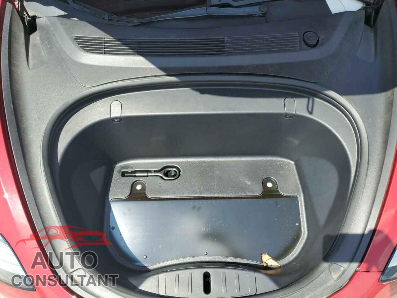 TESLA MODEL 3 2018 - 5YJ3E1EB7JF087705
