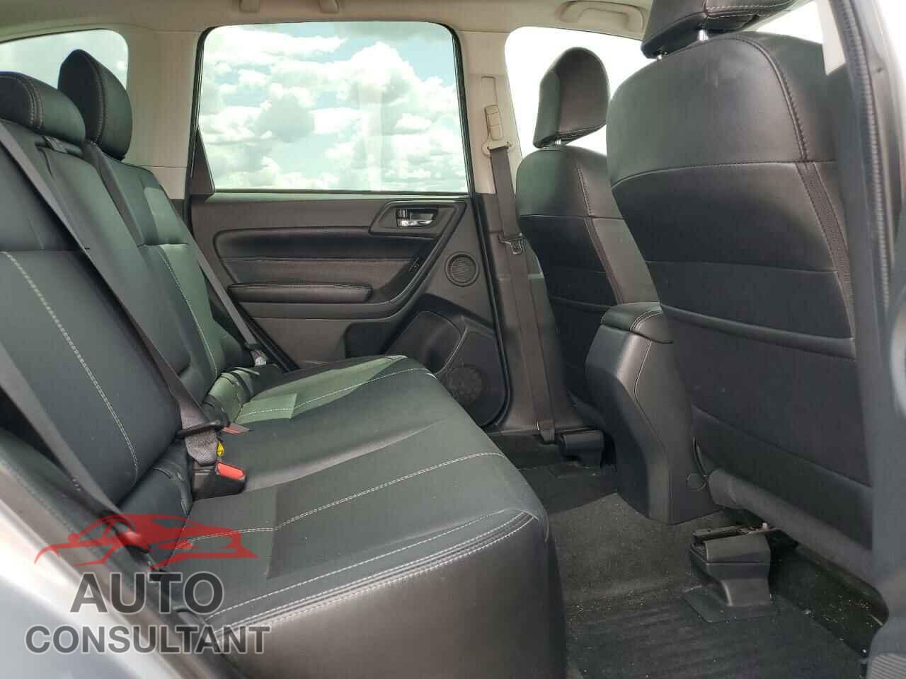 SUBARU FORESTER 2017 - JF2SJATC9HH812042