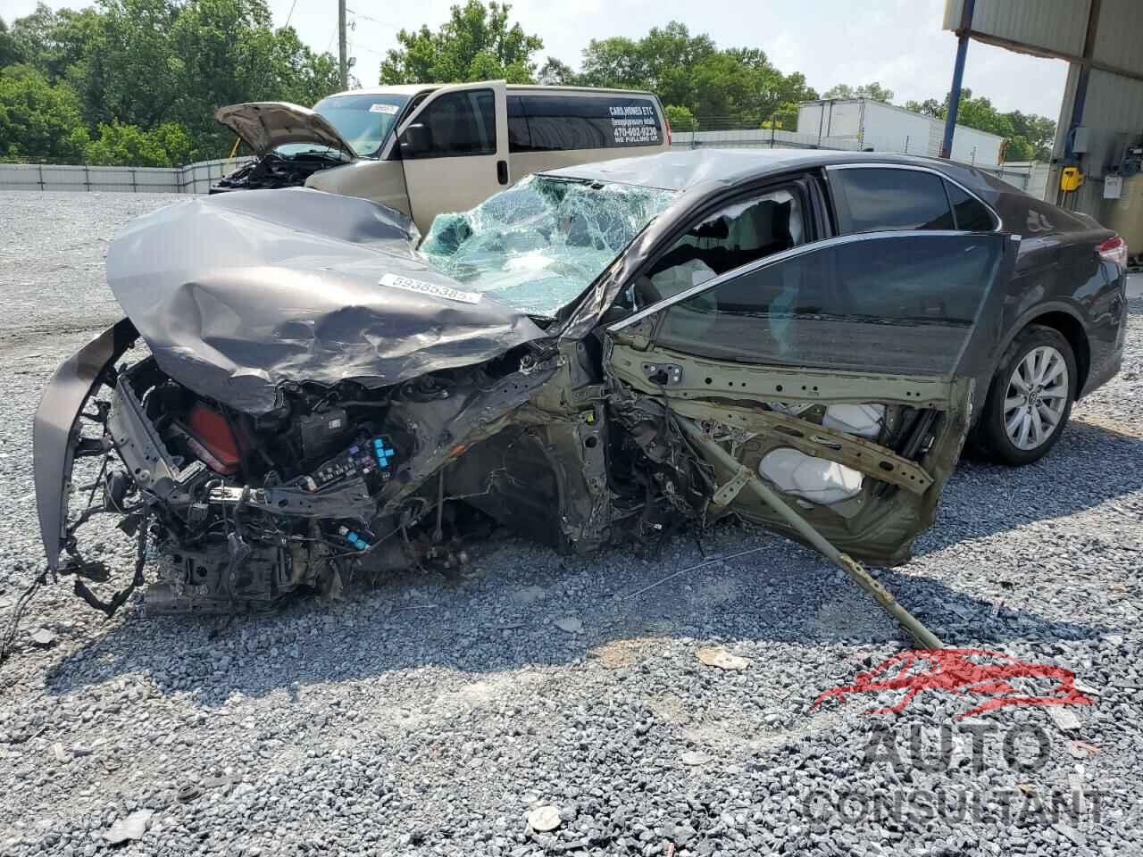 TOYOTA CAMRY 2019 - 4T1B11HK1KU231806