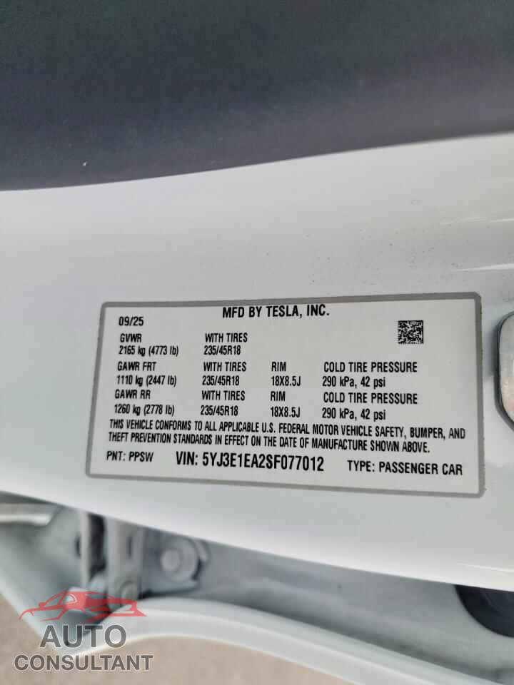 TESLA MODEL 3 2025 - 5YJ3E1EA2SF077012