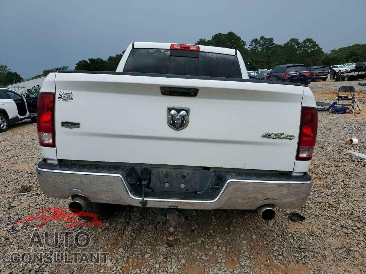 DODGE RAM 1500 2012 - 1C6RD7NT5CS328389