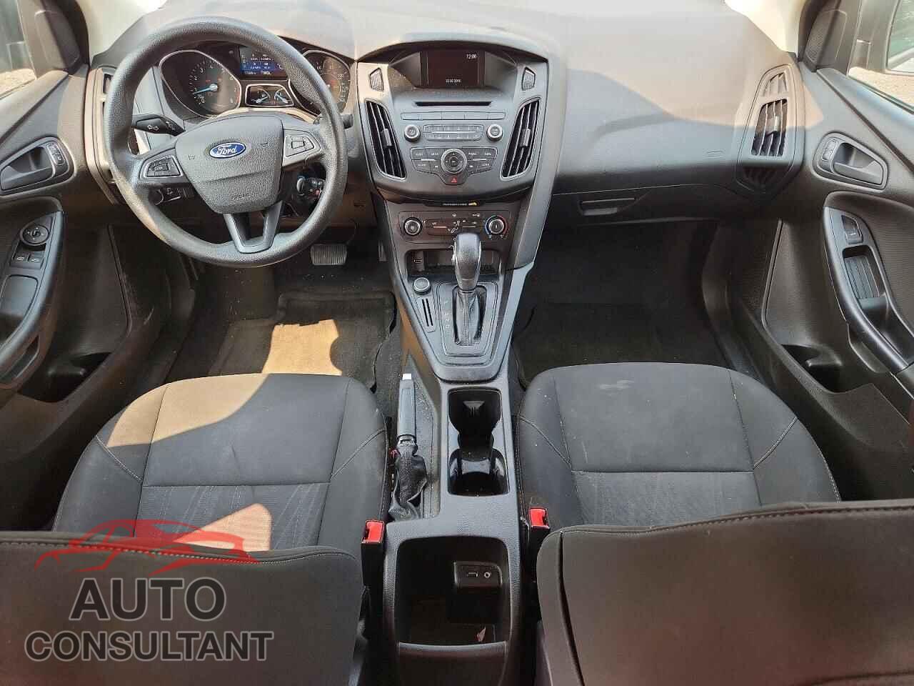 FORD FOCUS 2016 - 1FADP3E26GL279140