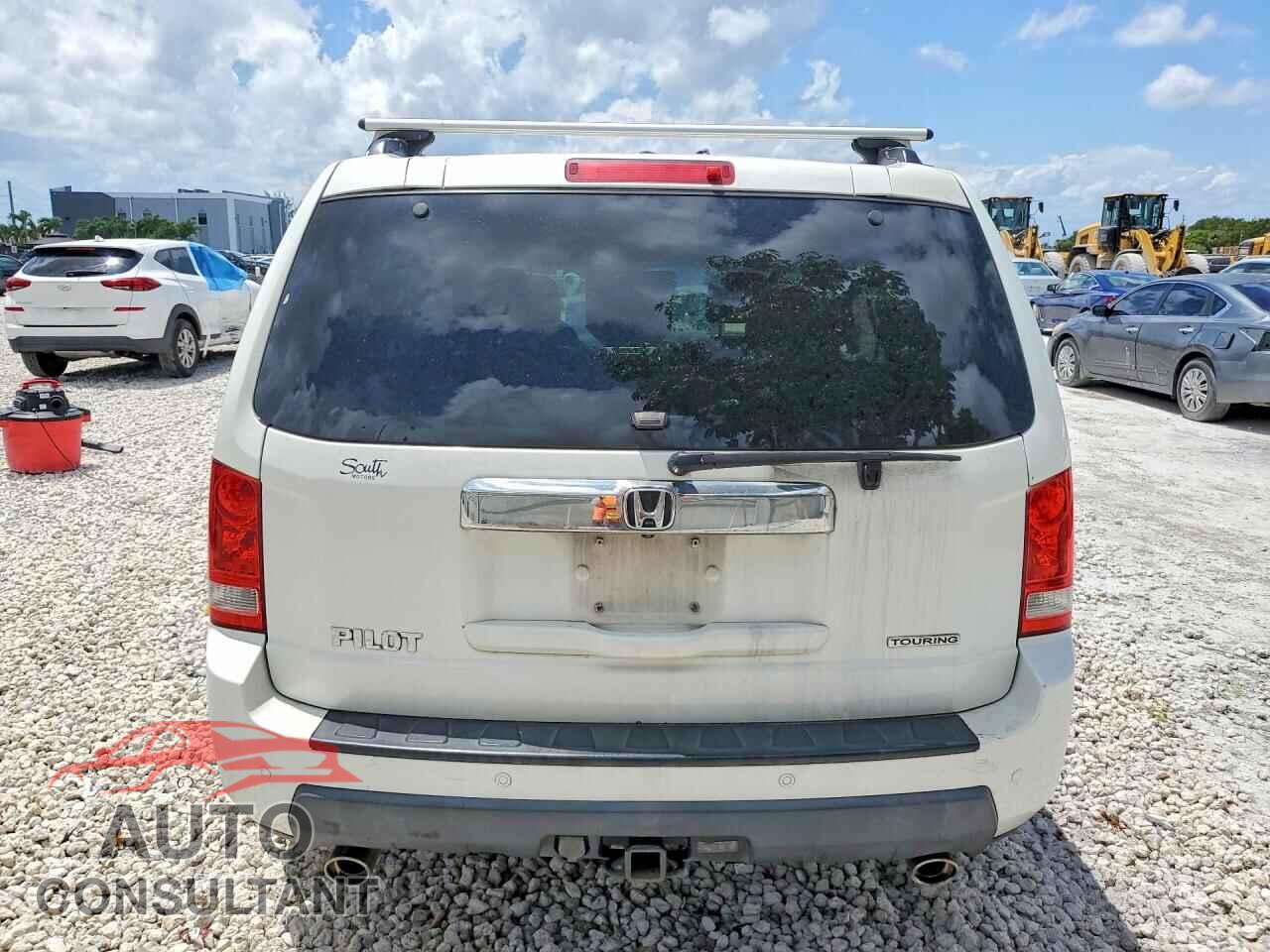 HONDA PILOT 2011 - 5FNYF3H96BB057149