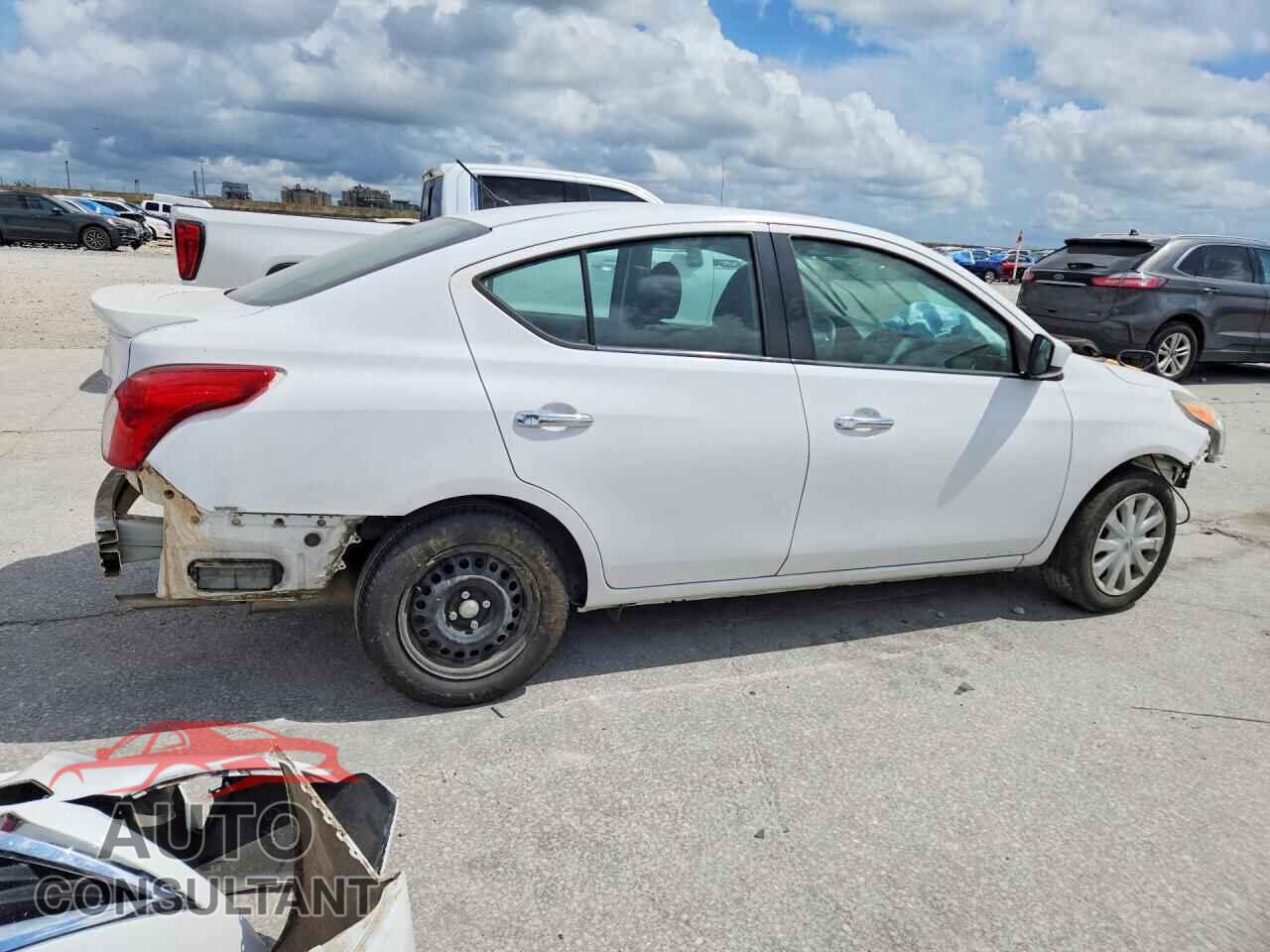 NISSAN VERSA 2019 - 3N1CN7AP3KL850863