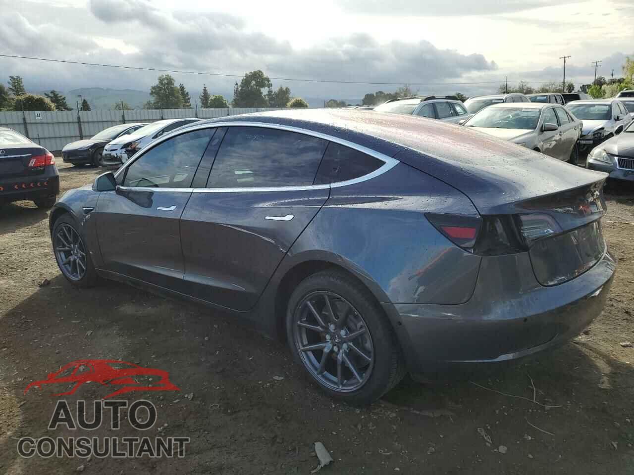 TESLA MODEL 3 2018 - 5YJ3E1EB0JF144732