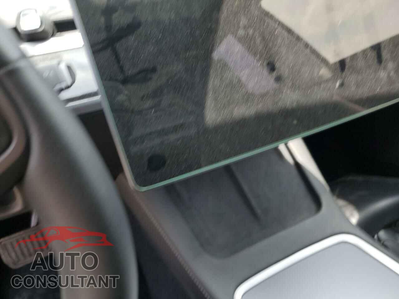 TESLA MODEL 3 2021 - 5YJ3E1EA9MF859343
