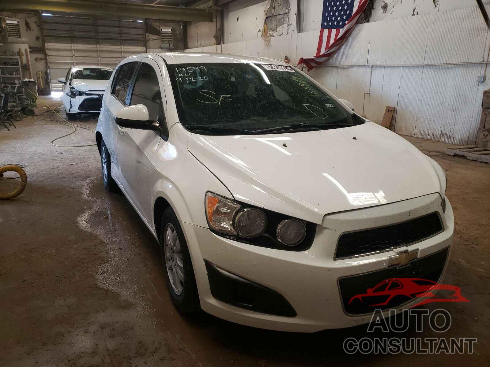 CHEVROLET SONIC 2016 - 1G1JC6SH7G4160969