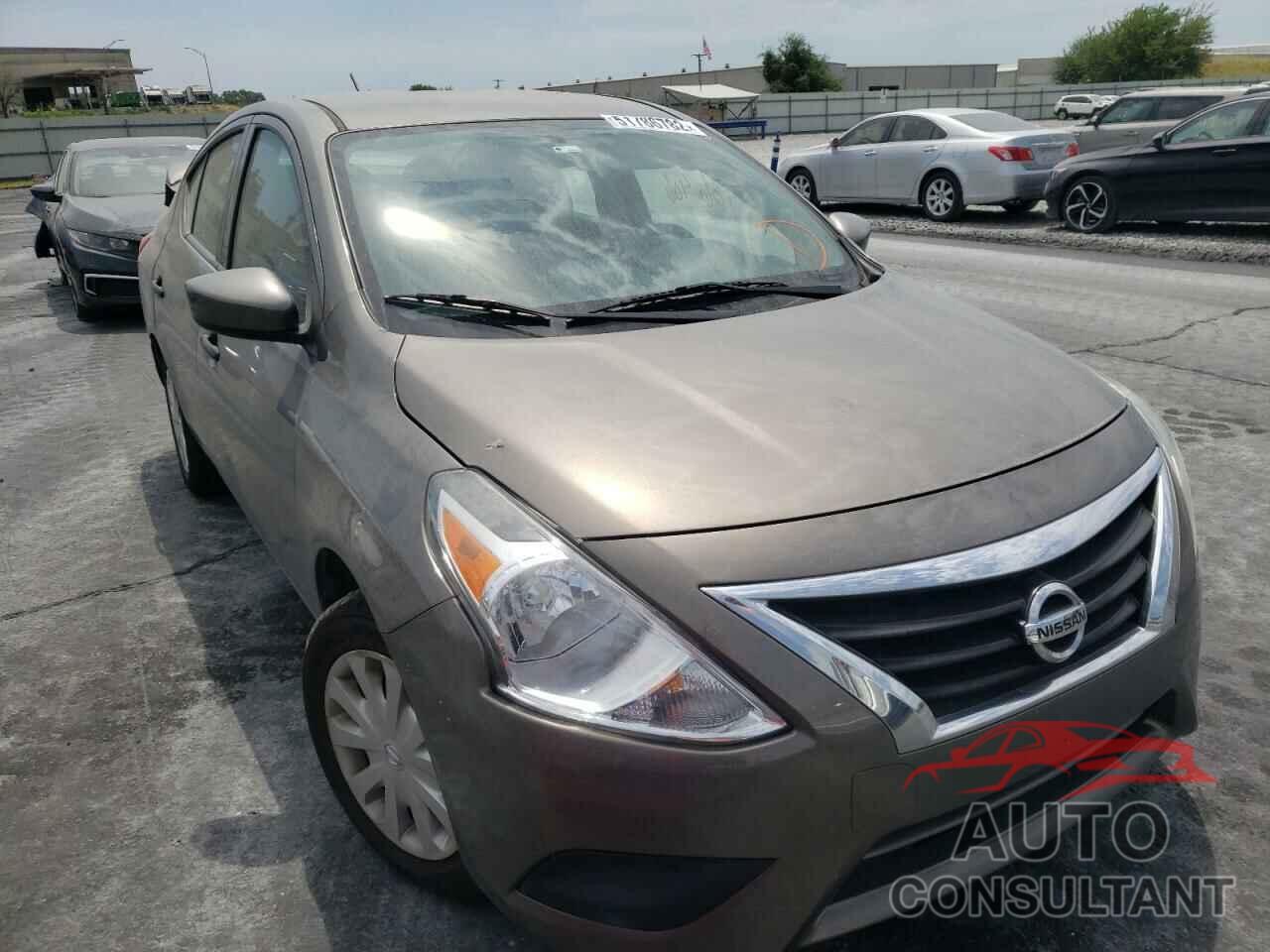 NISSAN VERSA 2017 - 3N1CN7APXHL824494