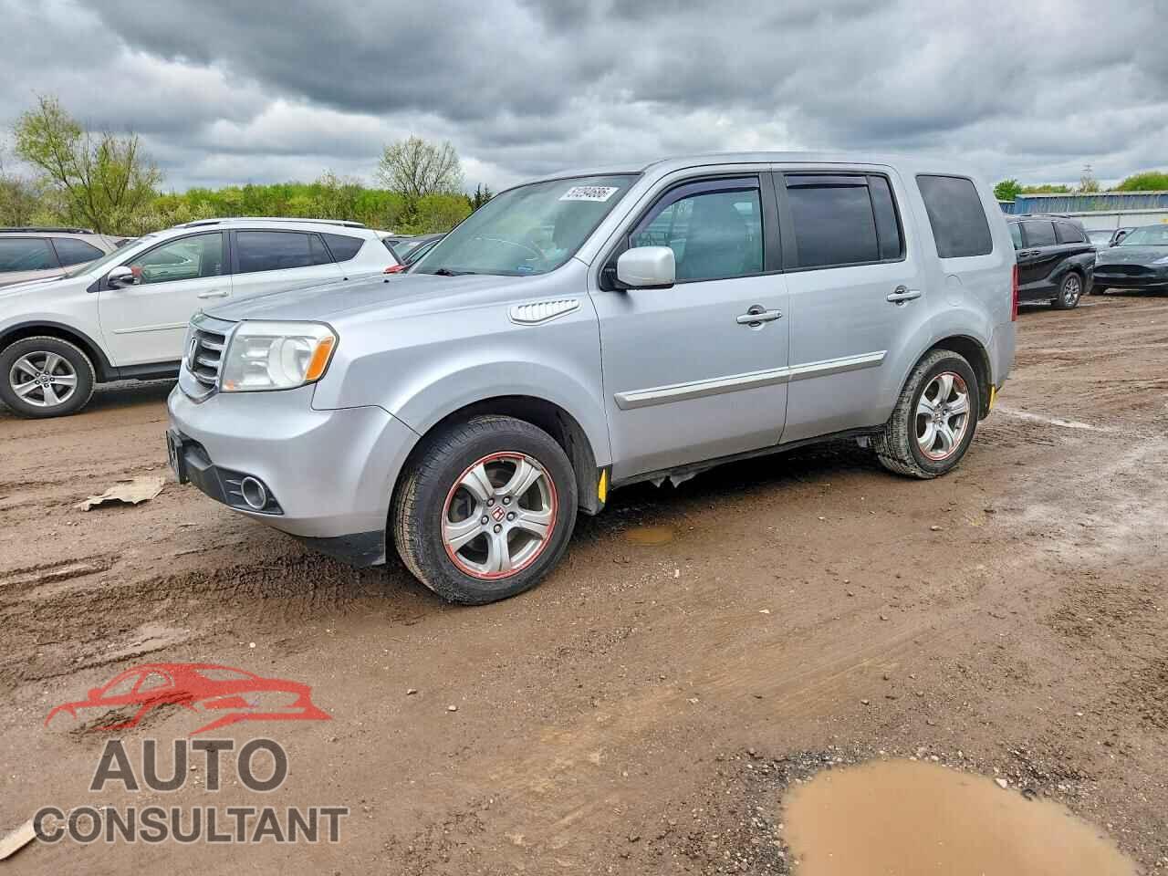 HONDA PILOT 2015 - 5FNYF4H64FB016732