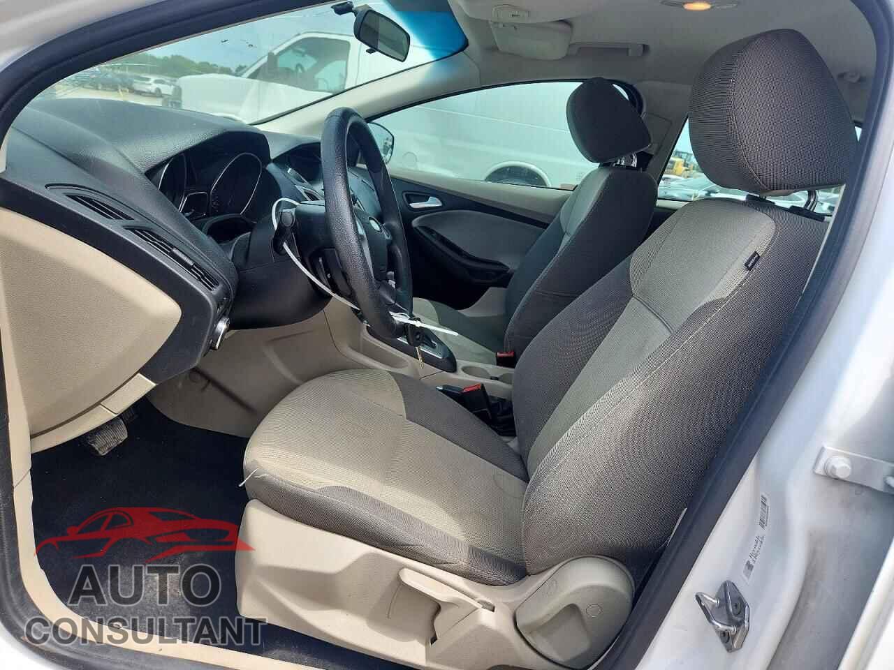 FORD FOCUS 2014 - 1FADP3K26EL429877