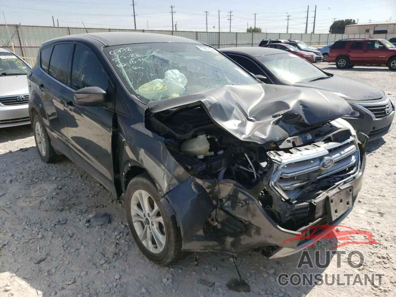 FORD ESCAPE 2017 - 1FMCU0GD7HUC00772