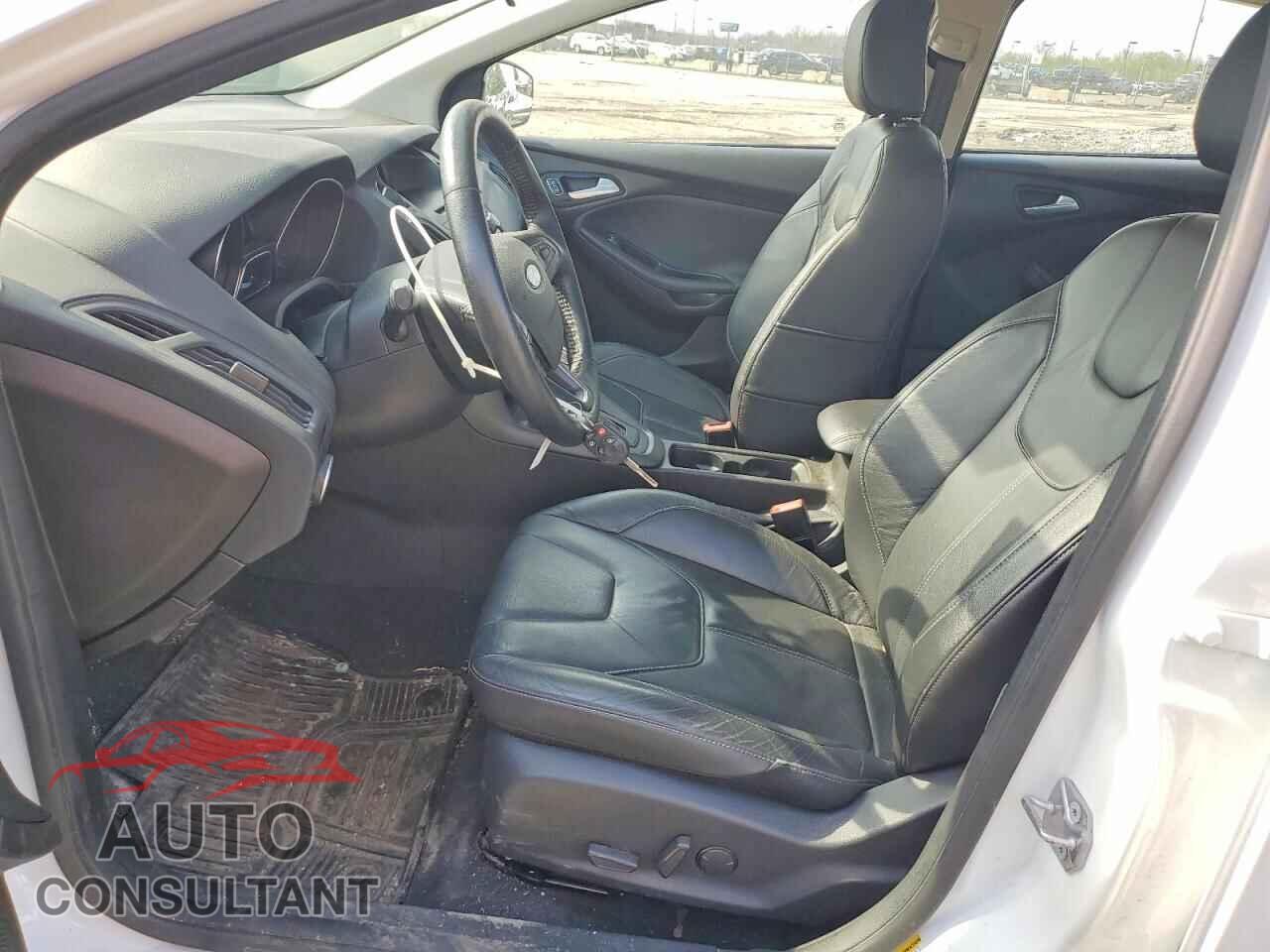 FORD FOCUS 2016 - 1FADP3F25GL382953