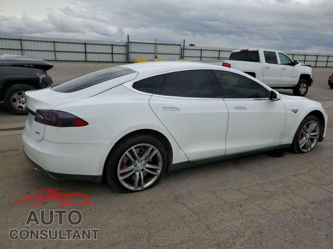 TESLA MODEL S 2013 - 5YJSA1CP6DFP05560