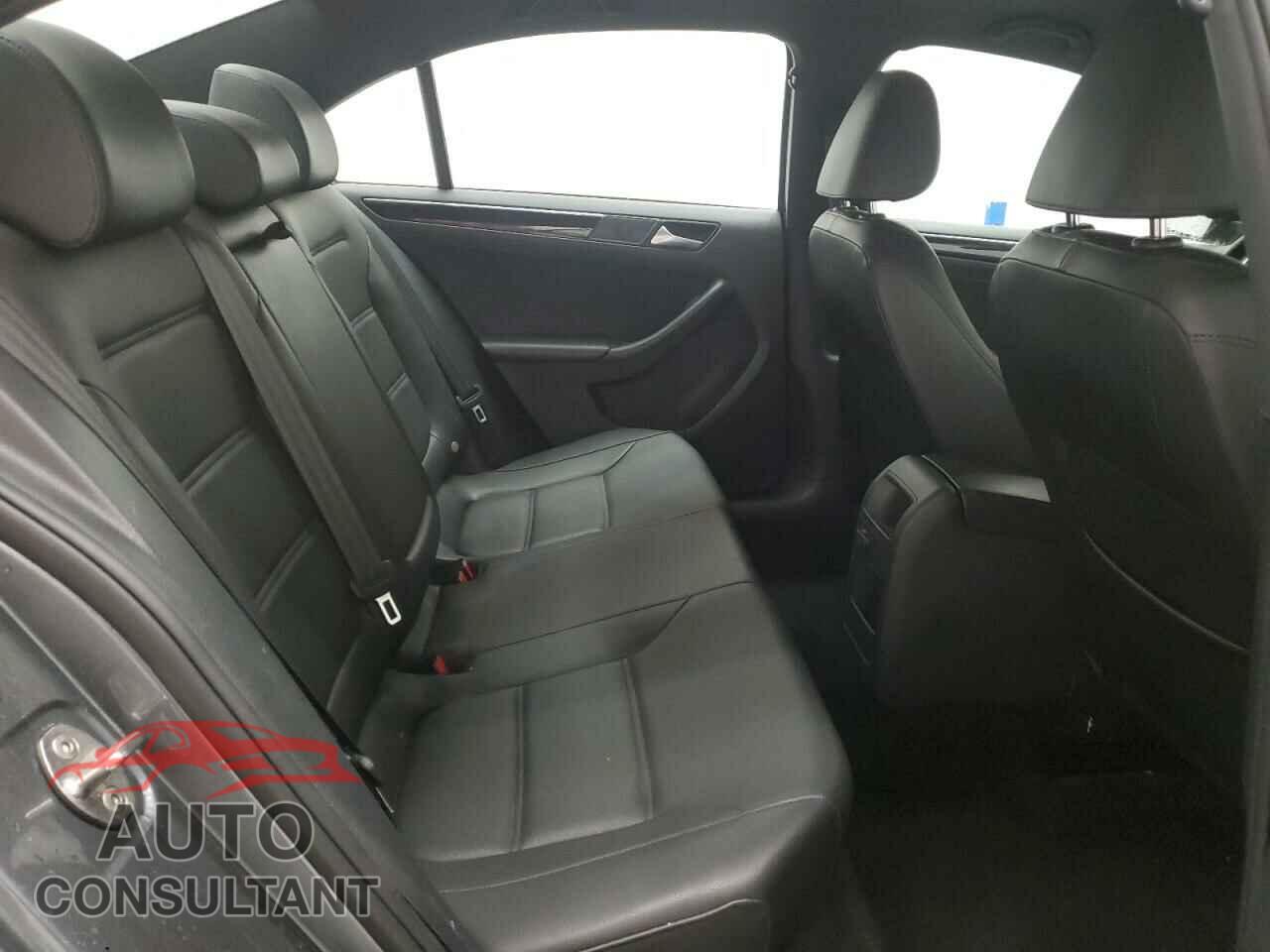 VOLKSWAGEN JETTA 2018 - 3VWD17AJ2JM261740