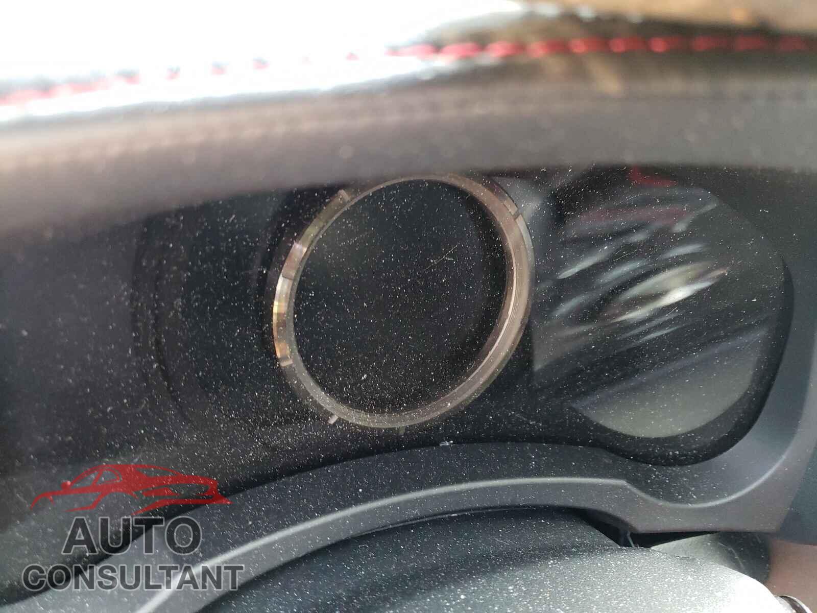 LEXUS IS 2017 - JTHBA1D22H5048815