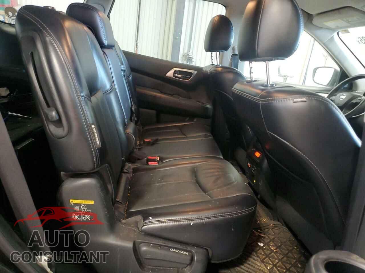 NISSAN PATHFINDER 2020 - 5N1DR2CN8LC586357