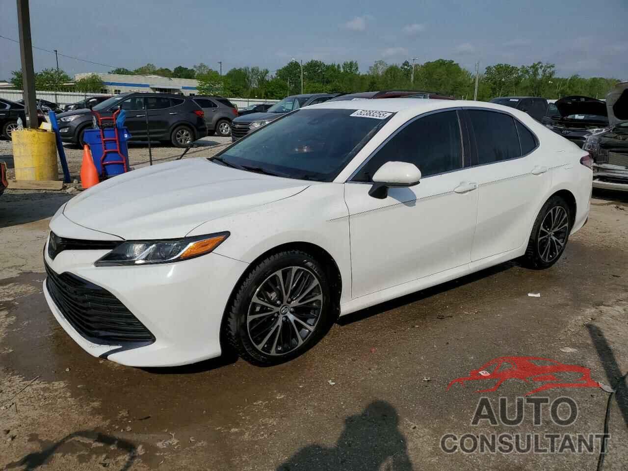 TOYOTA CAMRY 2018 - 4T1B11HK3JU081292