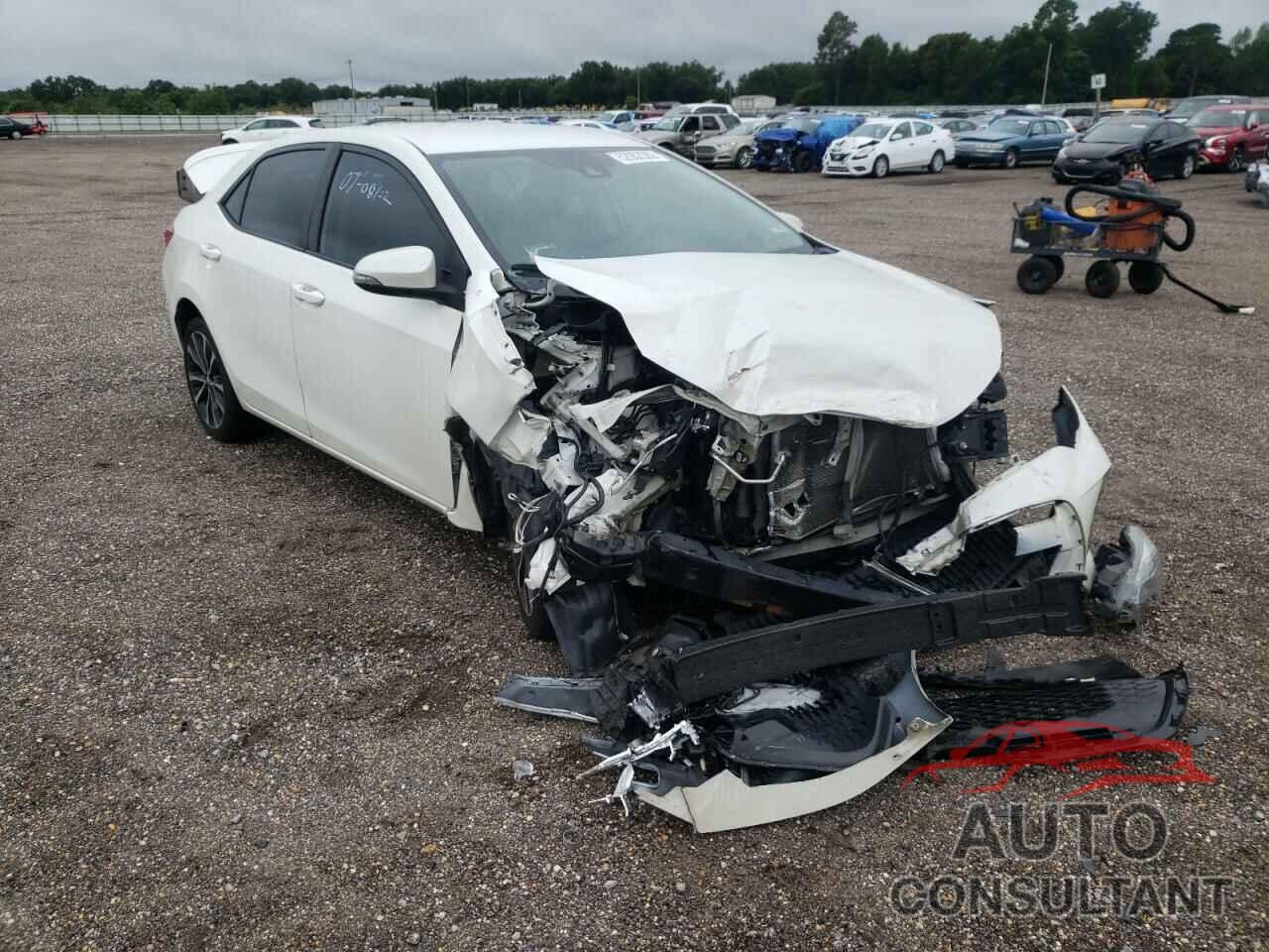 TOYOTA COROLLA 2018 - 5YFBURHE5JP773443