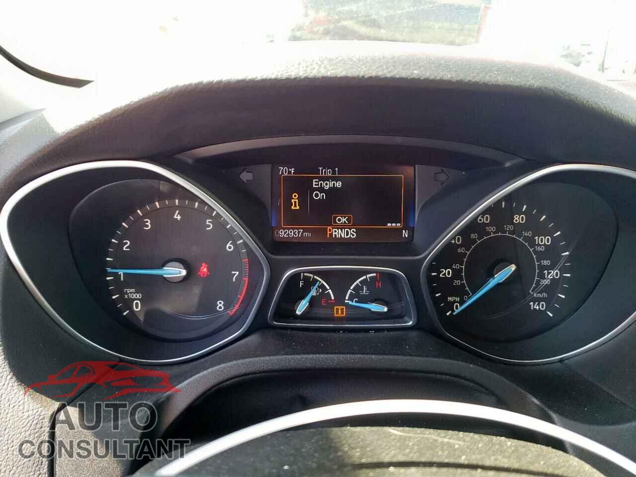 FORD FOCUS 2017 - 1FADP3M26HL264527