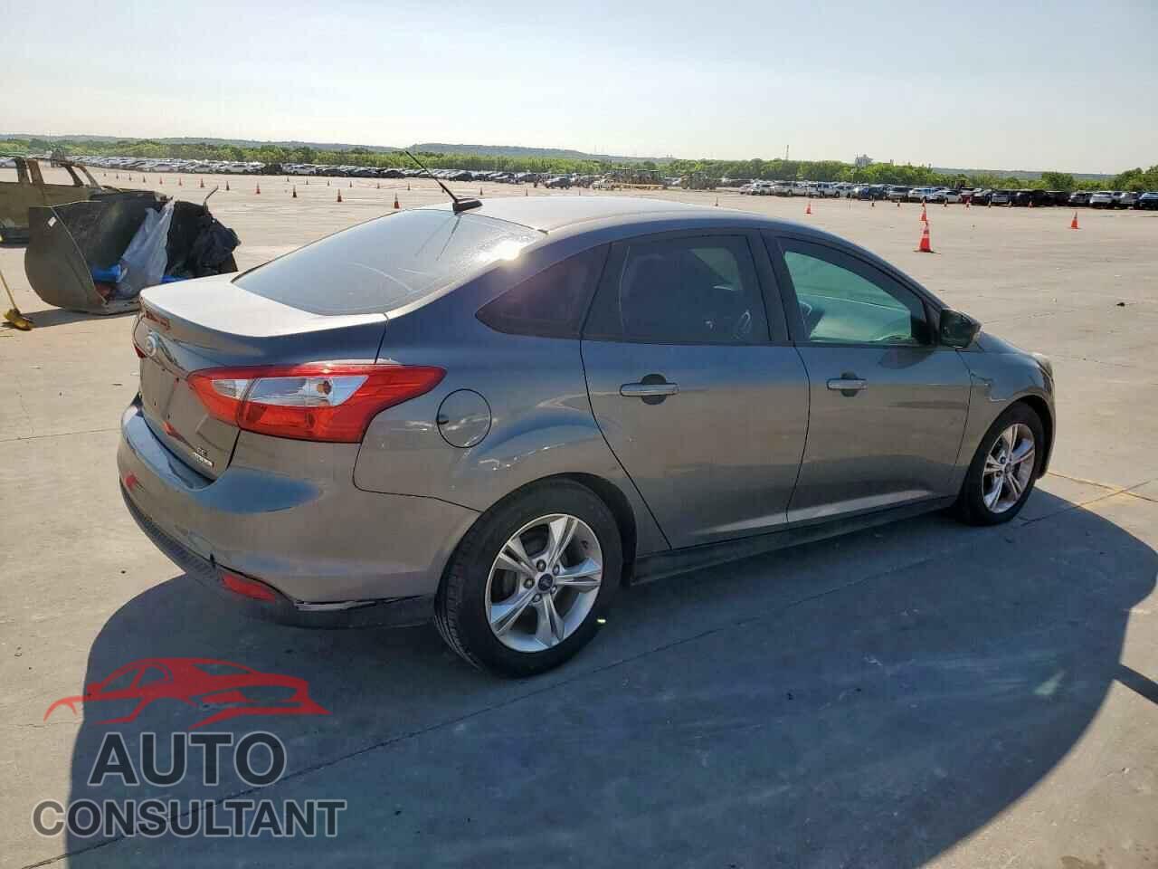 FORD FOCUS 2014 - 1FADP3F24EL332557