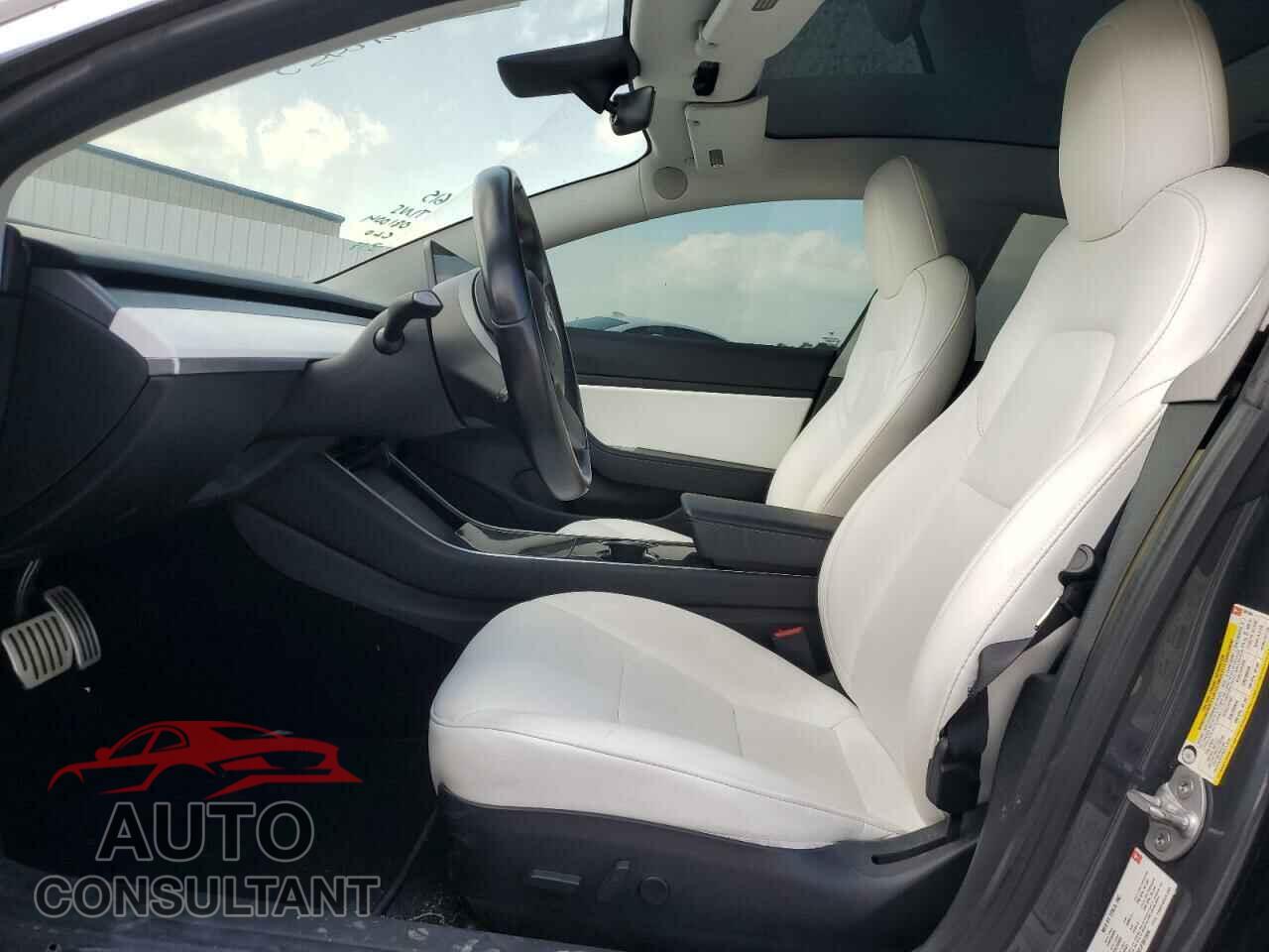 TESLA MODEL 3 2018 - 5YJ3E1EB2JF081004