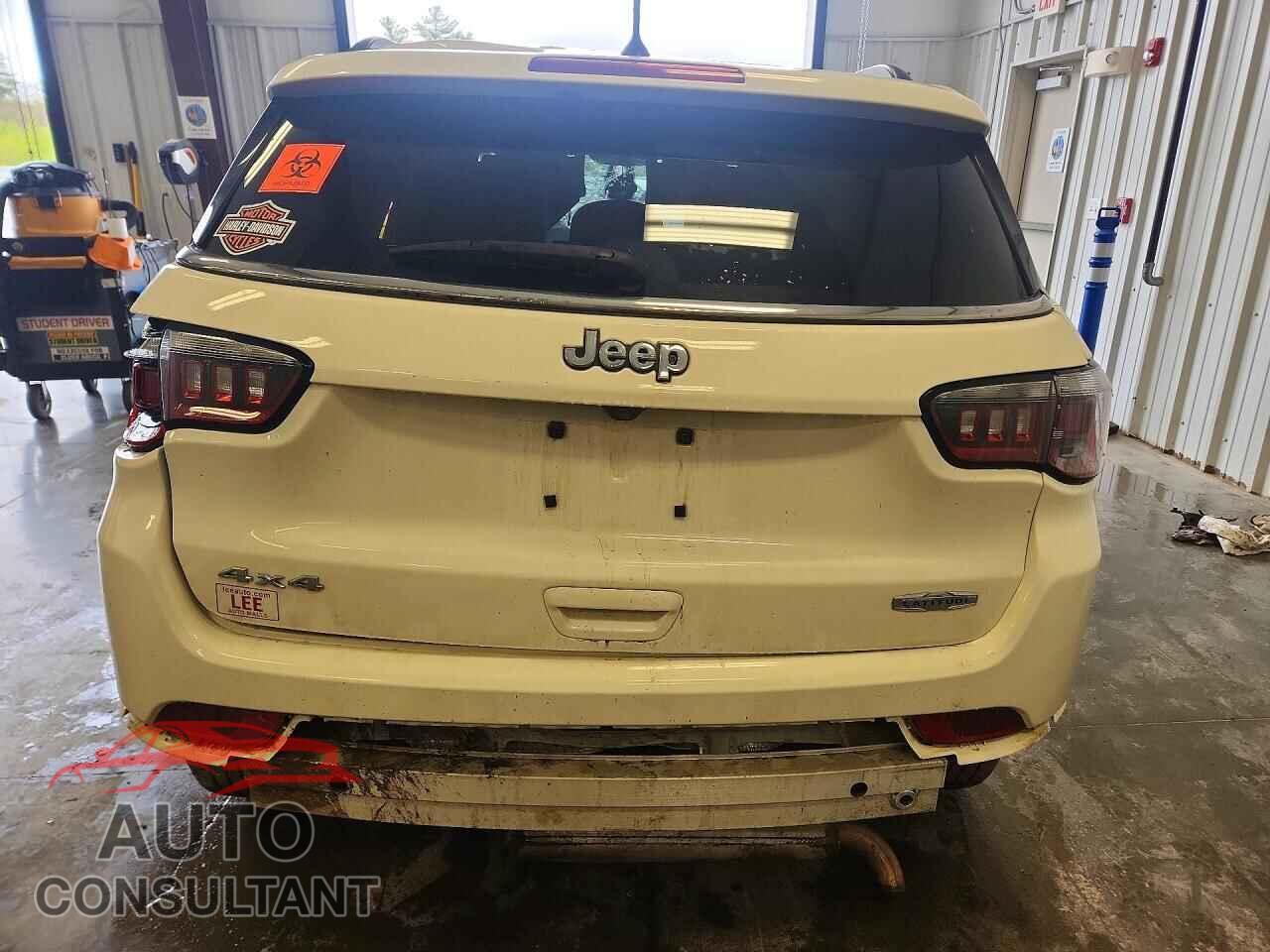 JEEP COMPASS 2018 - 3C4NJDBB0JT355375