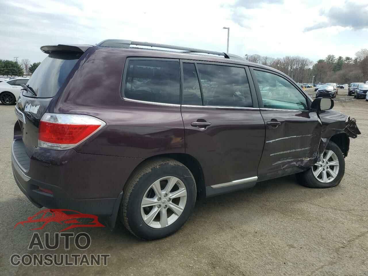 TOYOTA HIGHLANDER 2011 - 5TDBK3EH4BS071821
