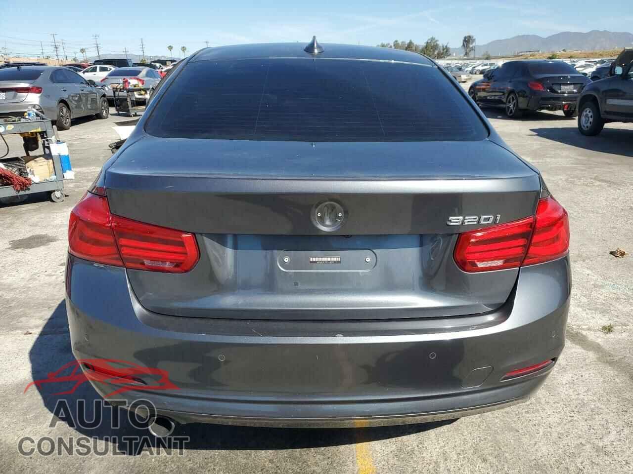 BMW 3 SERIES 2016 - WBA8E1G53GNU11785