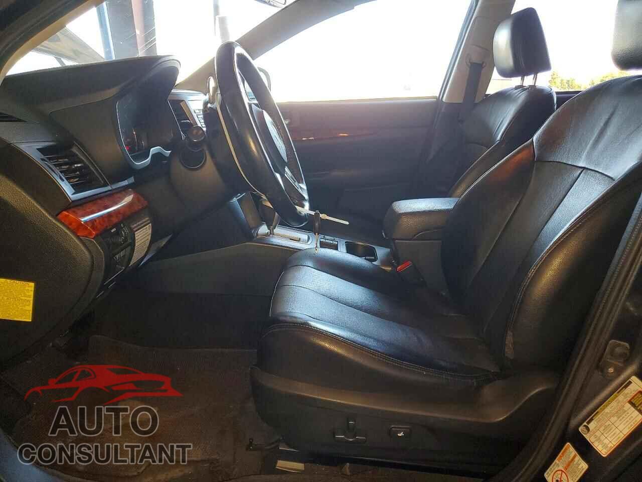 SUBARU OUTBACK 2011 - 4S4BRBKC8B3418580