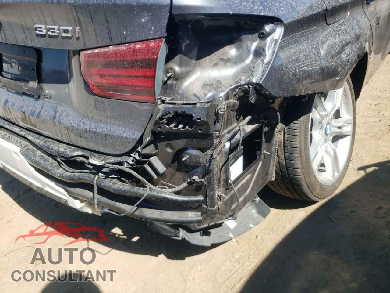 BMW 3 SERIES 2017 - WBA8K3C31HA023357