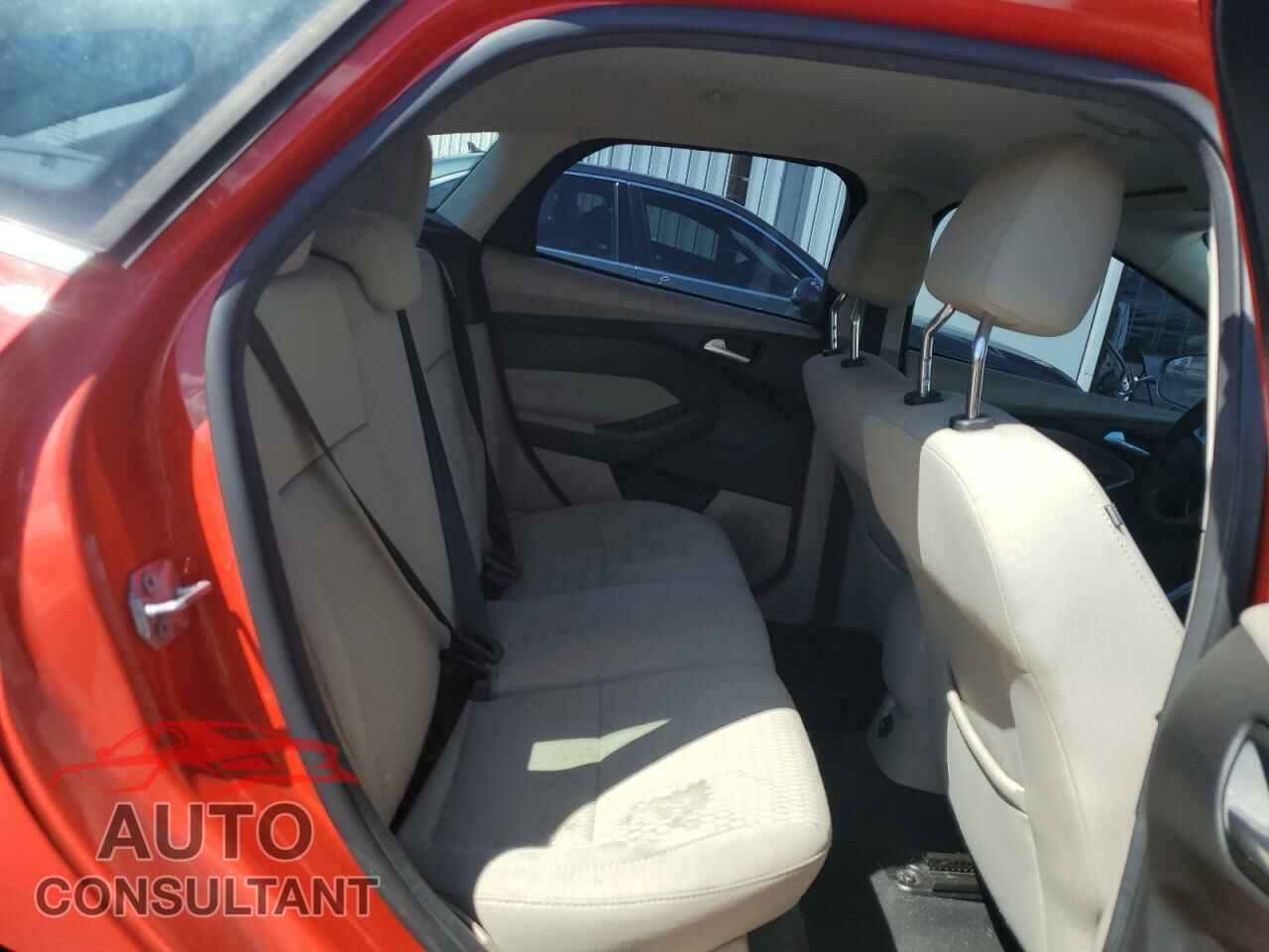 FORD FOCUS 2012 - 1FAHP3M22CL358334