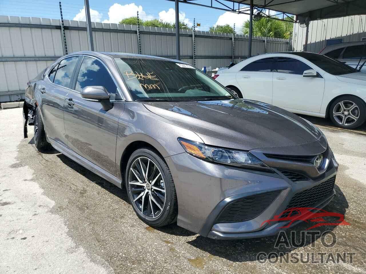 TOYOTA CAMRY 2022 - 4T1G11AK1NU666135