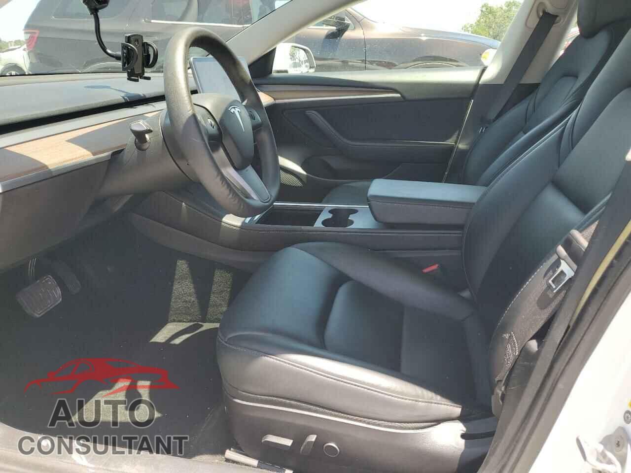 TESLA MODEL 3 2021 - 5YJ3E1EA1MF031934