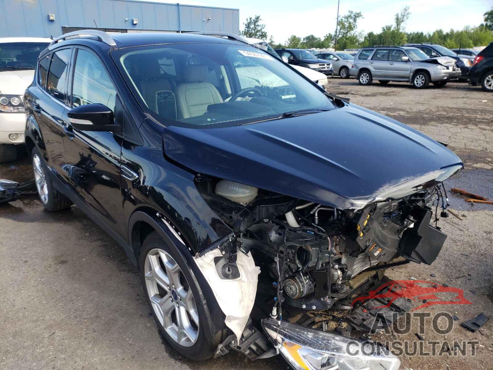 FORD ESCAPE 2019 - 1FMCU9J95KUC24245