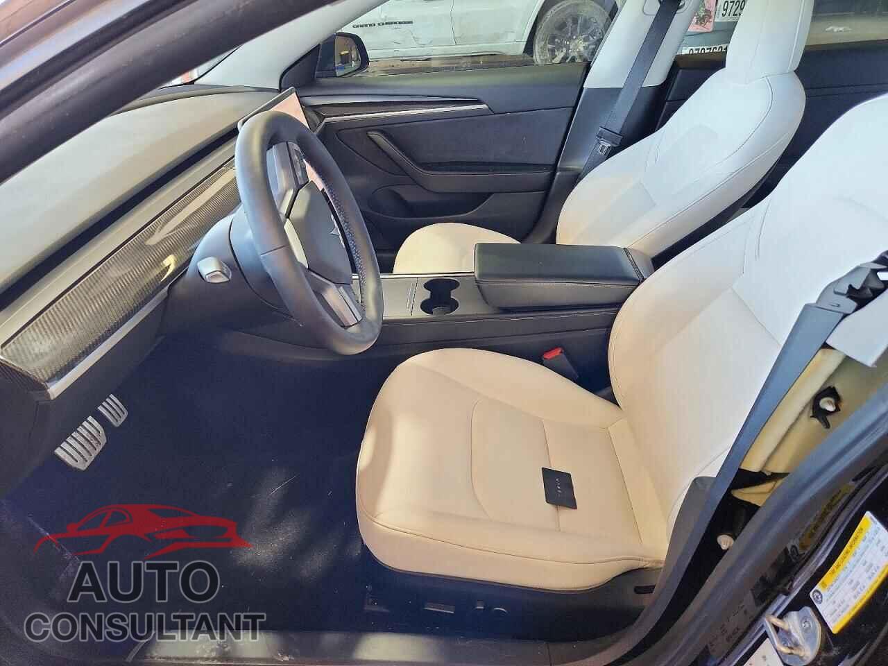 TESLA MODEL 3 2021 - 5YJ3E1EC5MF988469