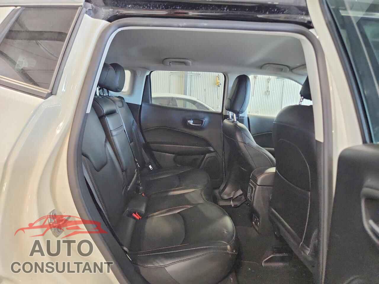 JEEP COMPASS 2019 - 3C4NJDCB2KT653894