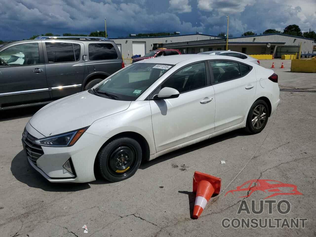 HYUNDAI ELANTRA 2019 - 5NPD84LF7KH458951