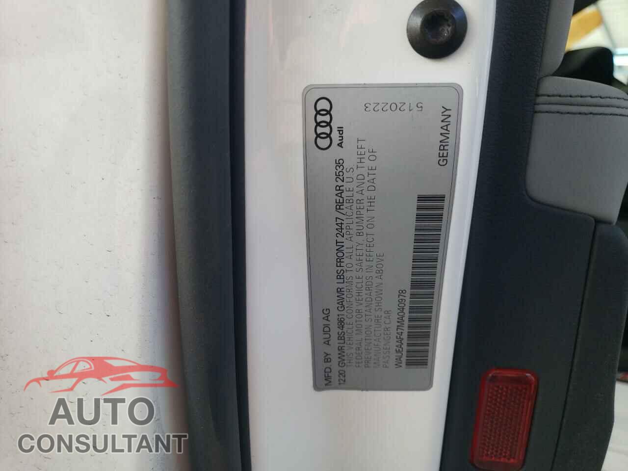AUDI A4 2021 - WAUEAAF47MA040978