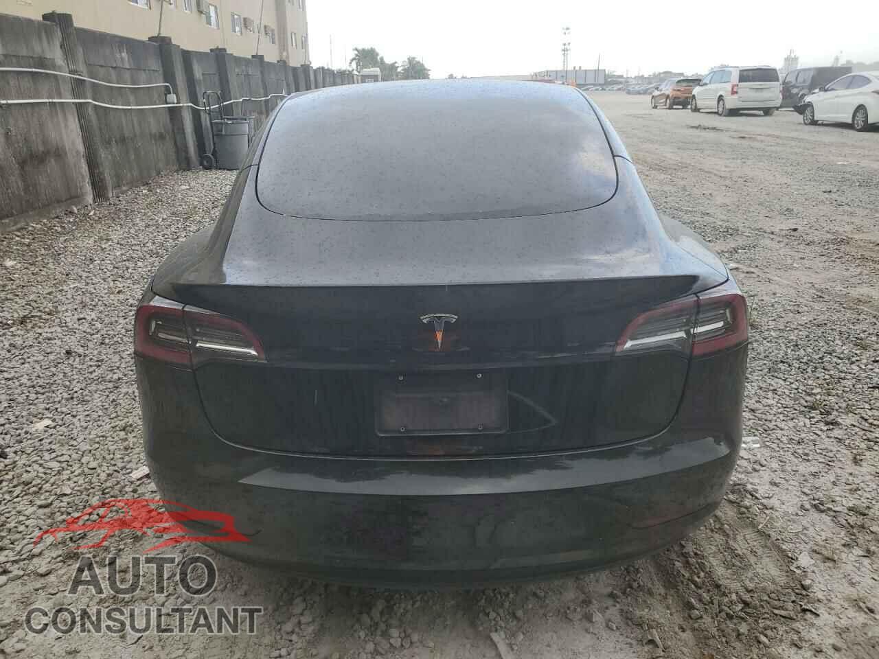 TESLA MODEL 3 2021 - 5YJ3E1EA3MF032423